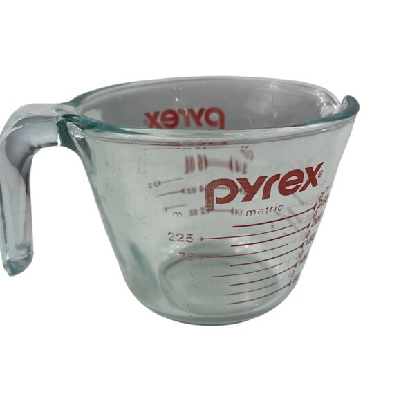 Pyrex Prepware 1 Cup Glass Measuring Cup - Picture 4 of 11